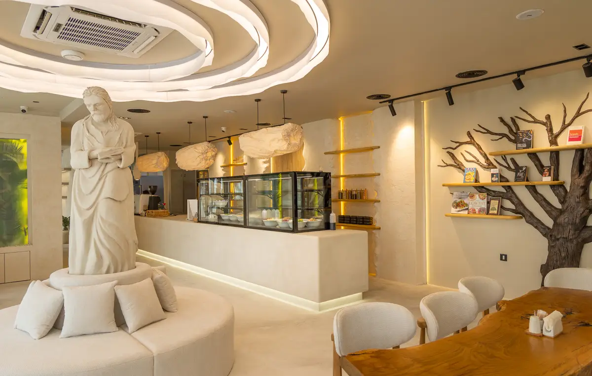 Balance Cafe — Interior counter